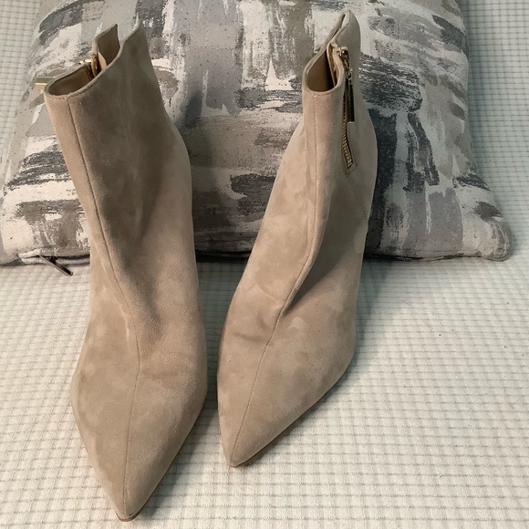 Marc Fisher MLFAYE leather upper boots, size  7.5, tan color - Picture 5 of 8